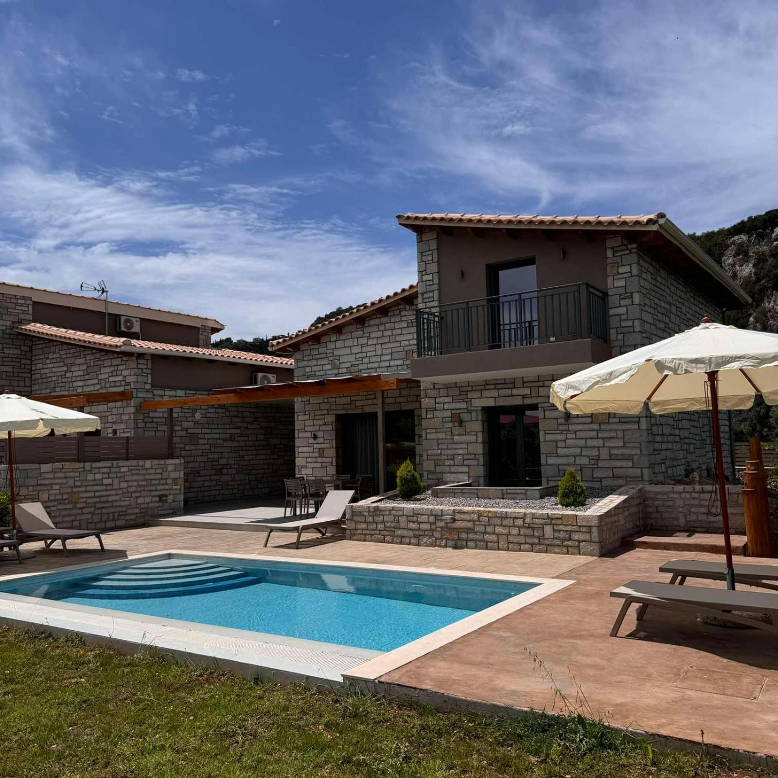 Iris Villas Complex Frínion Екстериор снимка