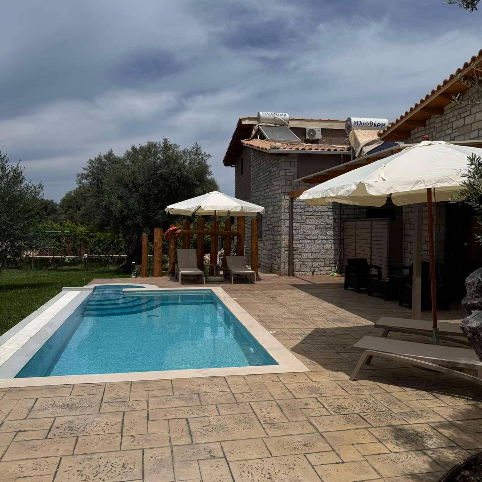 Iris Villas Complex Frínion Екстериор снимка