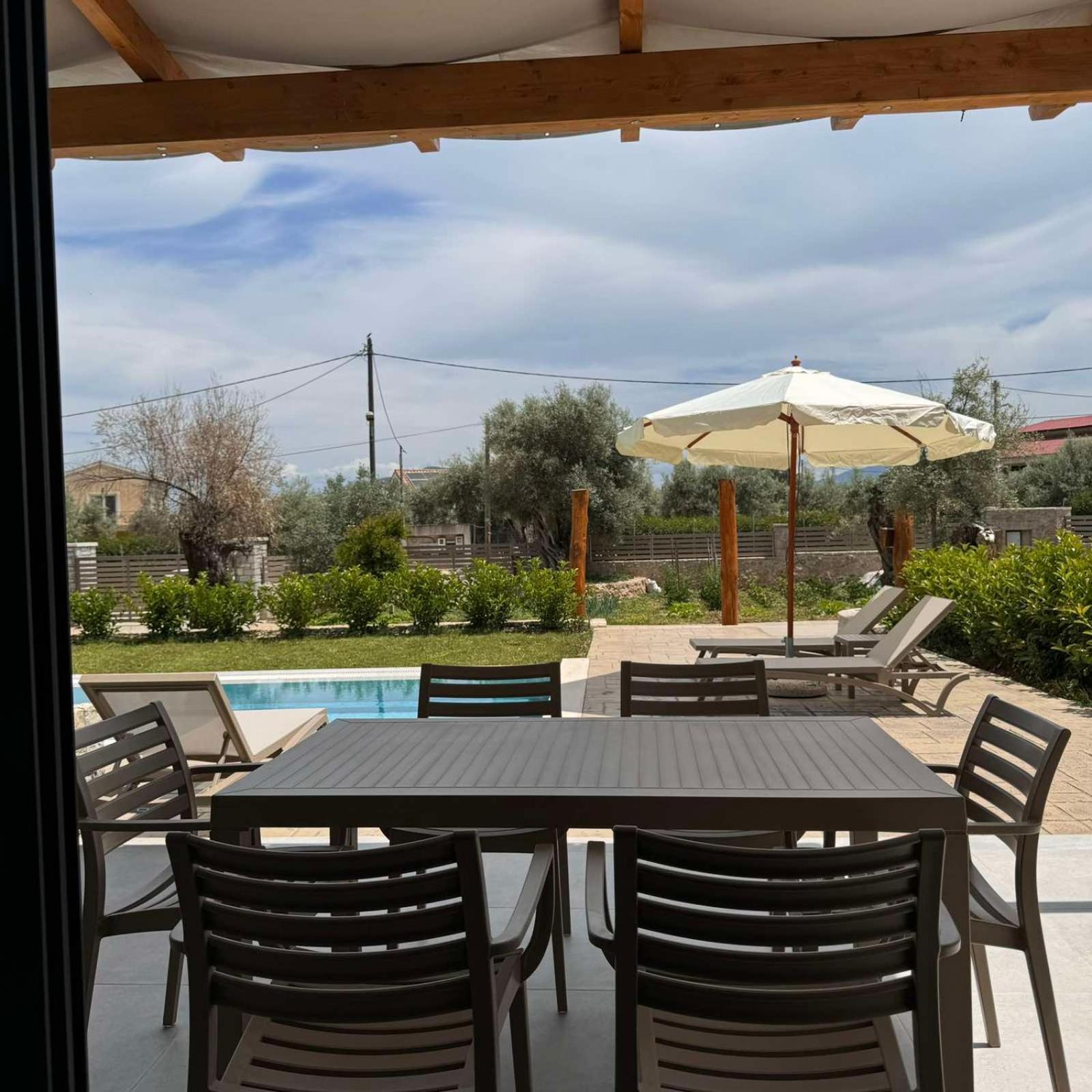 Iris Villas Complex Frínion Екстериор снимка