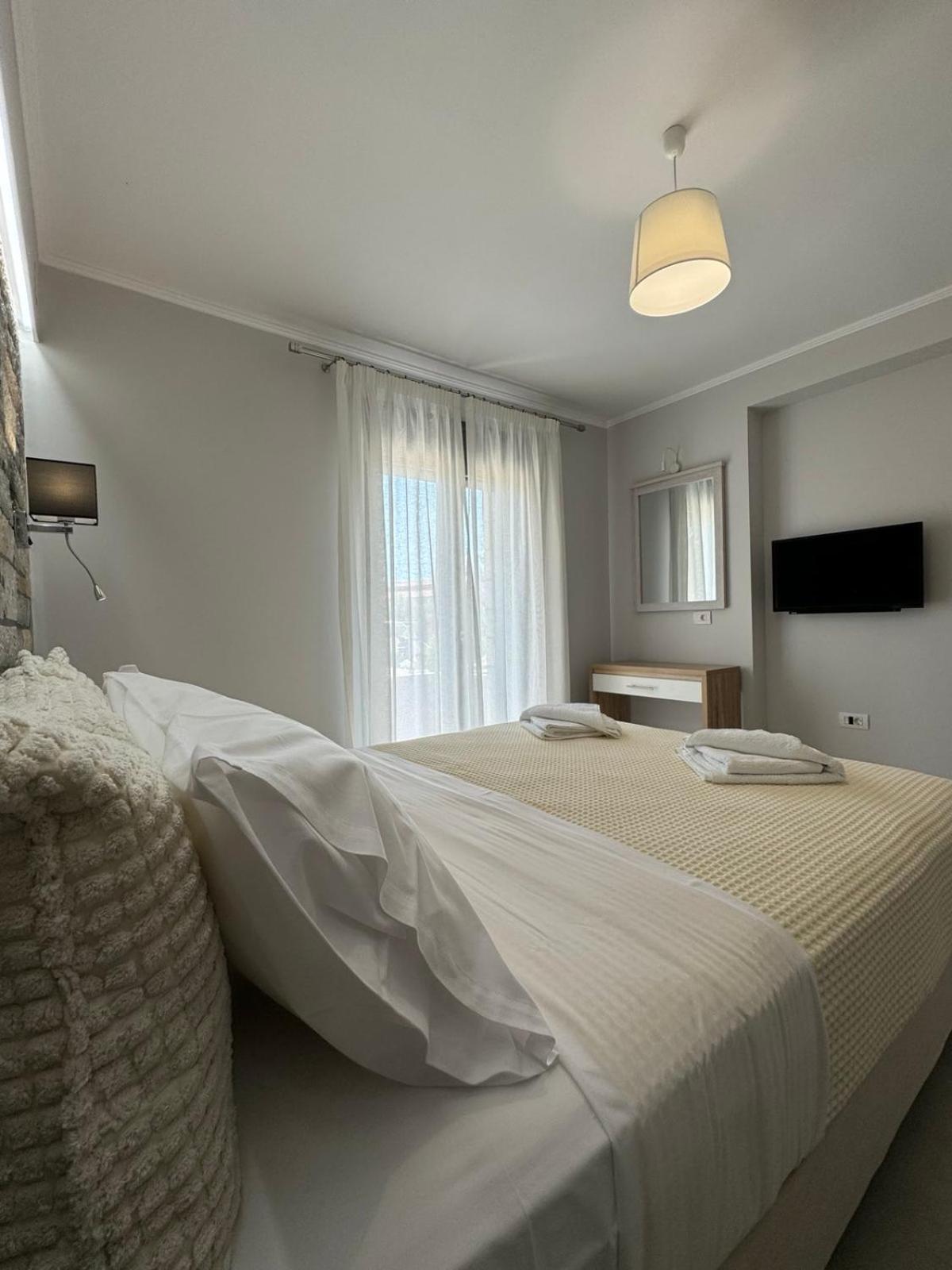 Iris Villas Complex Frínion Екстериор снимка